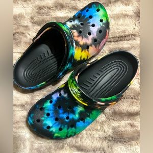 Crocs Unisex-Adult Classic Tie Dye Clogs